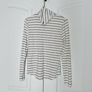 Gap Essential Rib Turtleneck T-Shirt Black/White Striped Long Sleeve